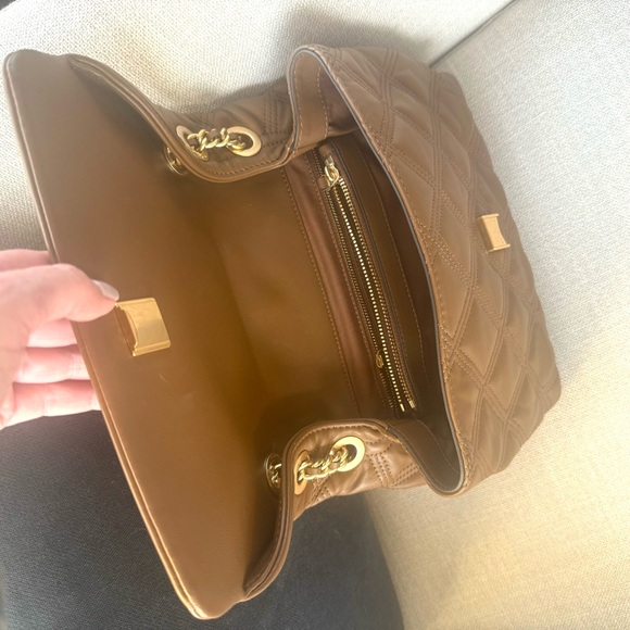 Tory Burch Quilted Leather Fleming Soft Convertible Shoulder Bag, Small,… - Picture 7 of 13